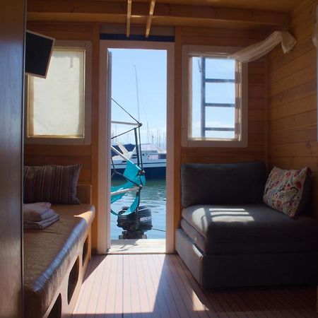 Houseboat Cagliari Hotel Екстериор снимка