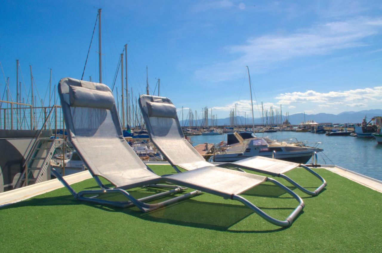 Houseboat Cagliari Hotel Екстериор снимка