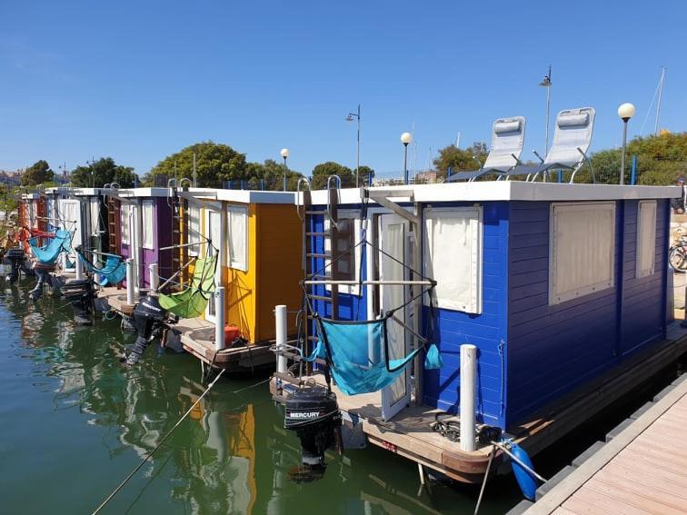 Houseboat Cagliari Hotel Екстериор снимка
