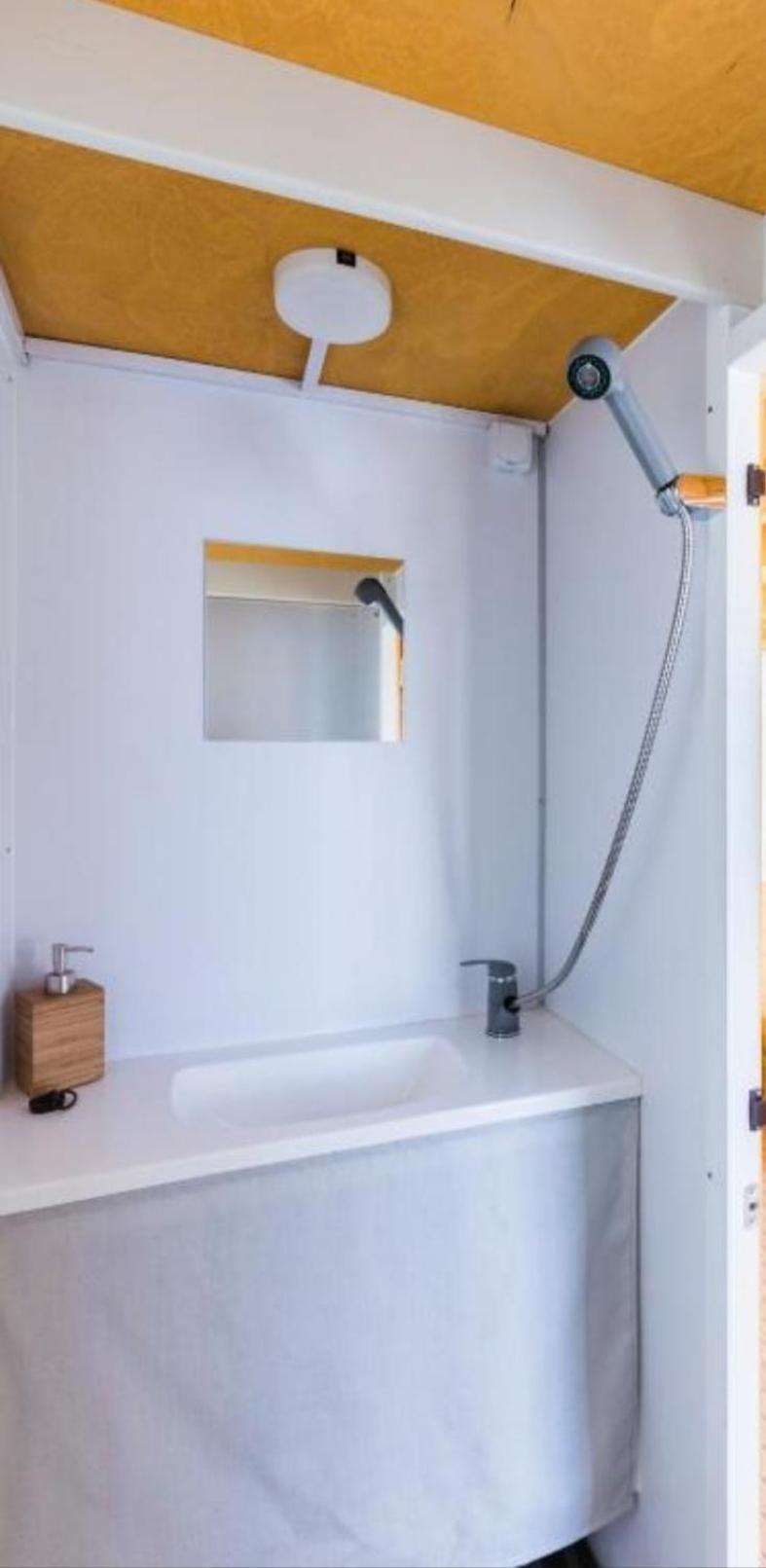 Houseboat Cagliari Hotel Екстериор снимка